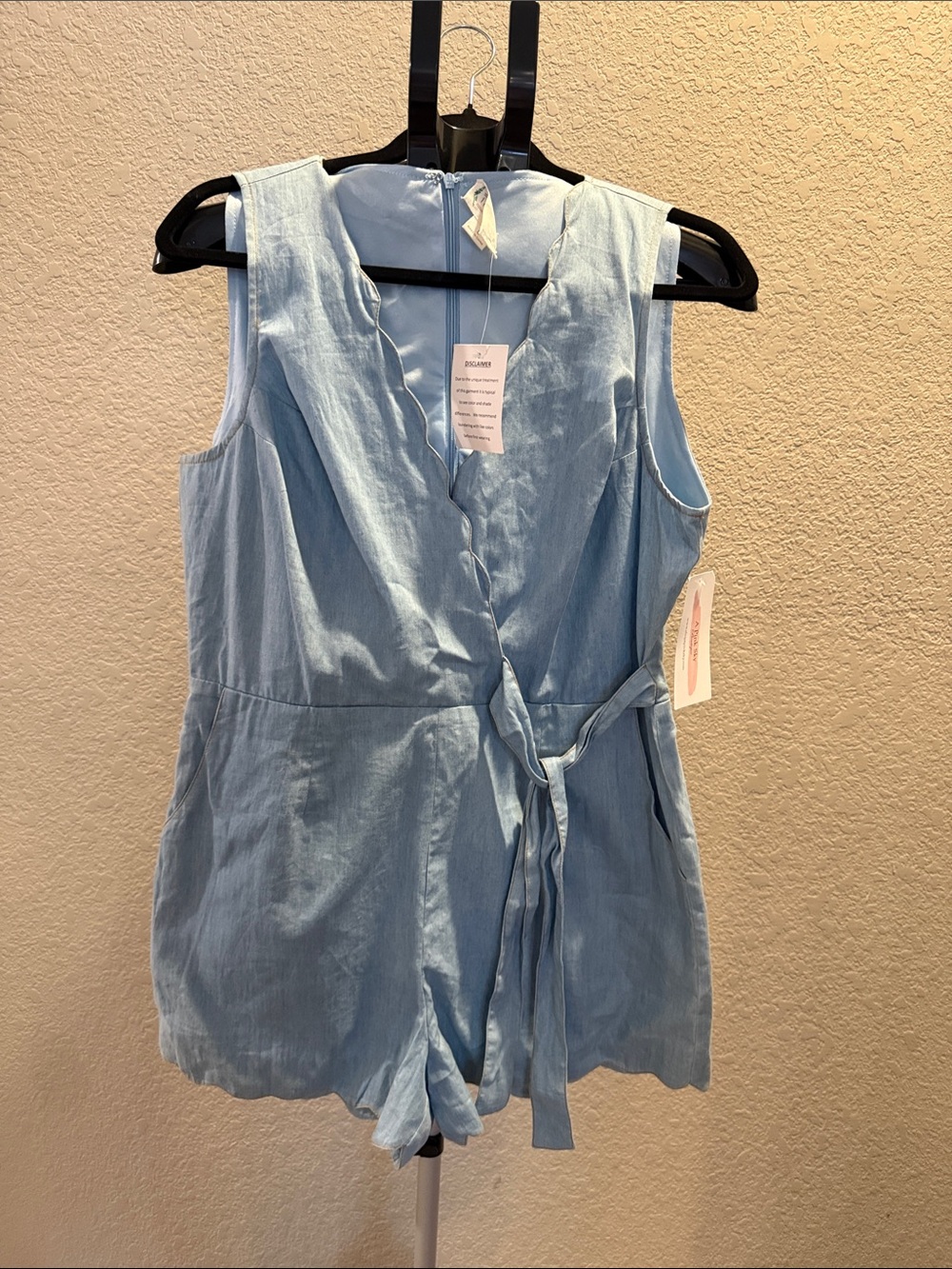 Love Riche Light Blue Sleeveless Romper with Tie Waist. Size Large